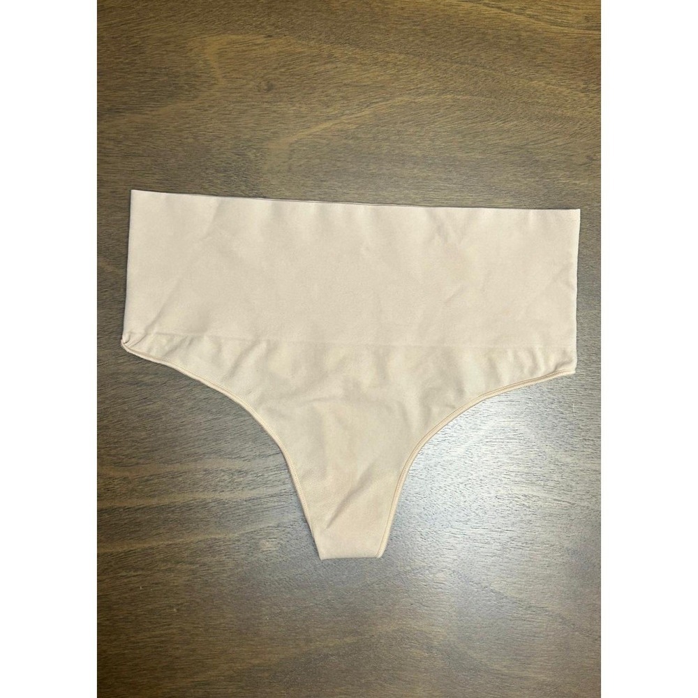 NWOT! SPANX Women's Sz XL Everyday Shaping Panties Thong Beige (0356)